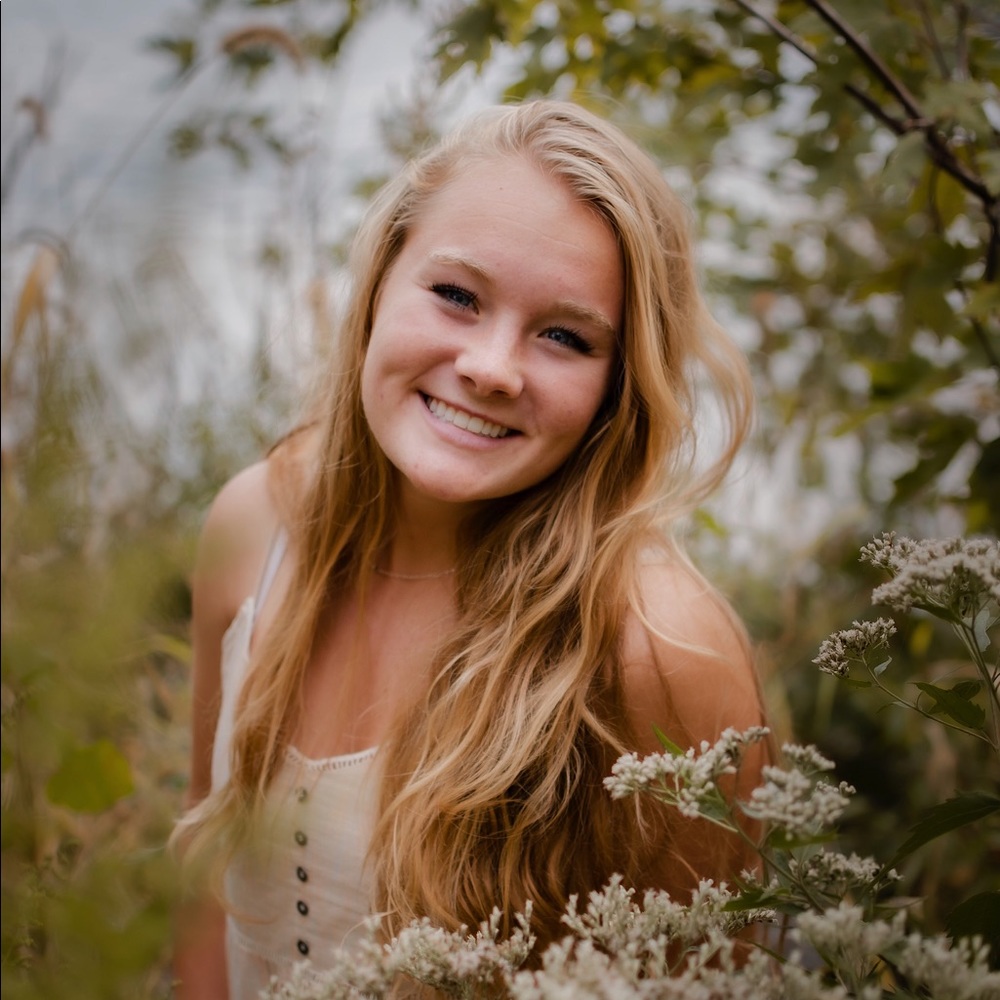 Meet your Posher, Gabriella